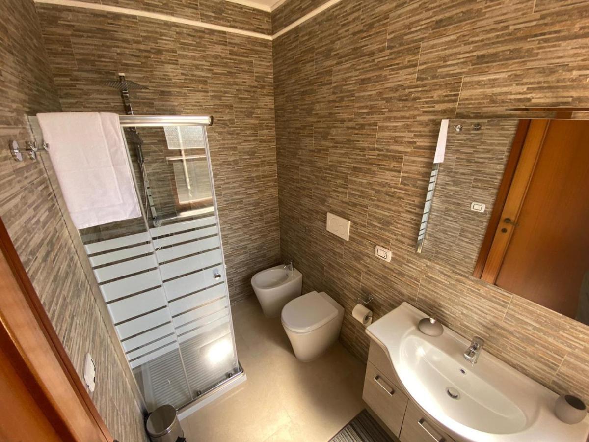 B&B Larazzo เลชเช ภายนอก รูปภาพ